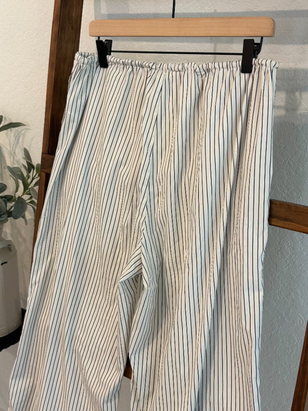 American Eagle White Blue Stripe Drawstring Pants Medium Casual Lounge Beach Pan - Picture 9 of 14
